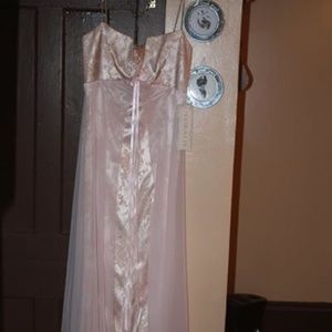 Loralie Formal Dresses